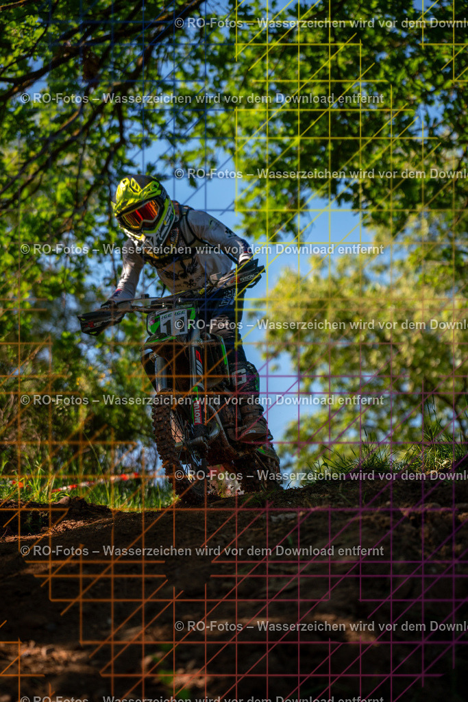 Wolfshausen 1 Lauf -676 | Sportfotografie von RO-Fotos: Motorsport, Motocross, Enduro, Laufveranstaltungen und Triathlon. Professionelle Fotos von Sportlern und Events. - Realisiert mit Pictrs.com