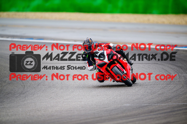 MaZZes_FotoMatrix_240614_6007705_7966 | GELB