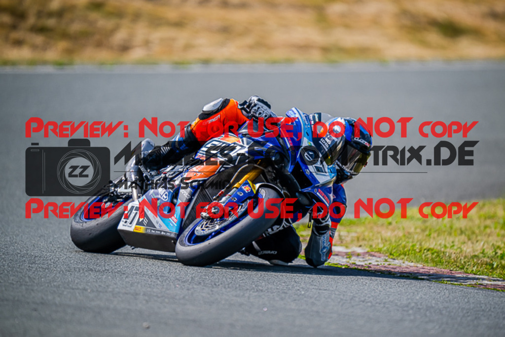 MaZZes_FotoMatrix_220722_7331 | IDM1000