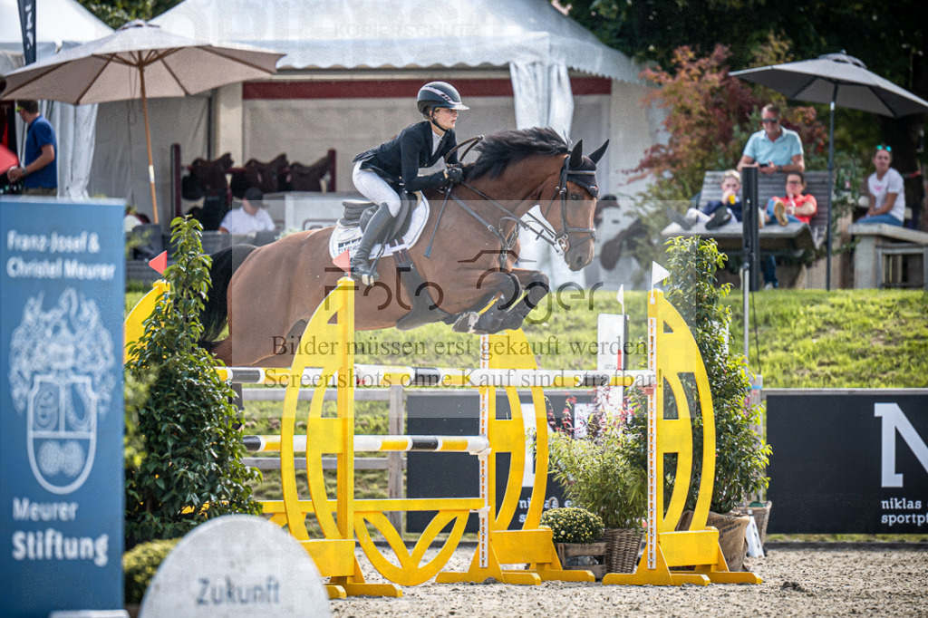 DOS_9480 | Entdecke hochwertige Reitturnierfotos von Foto Oger. Professionell, emotional und authentisch – jetzt Lieblingsmomente im Shop bestellen.Deutschlandweite Turnierfotografie. - Realisiert mit Pictrs.com
