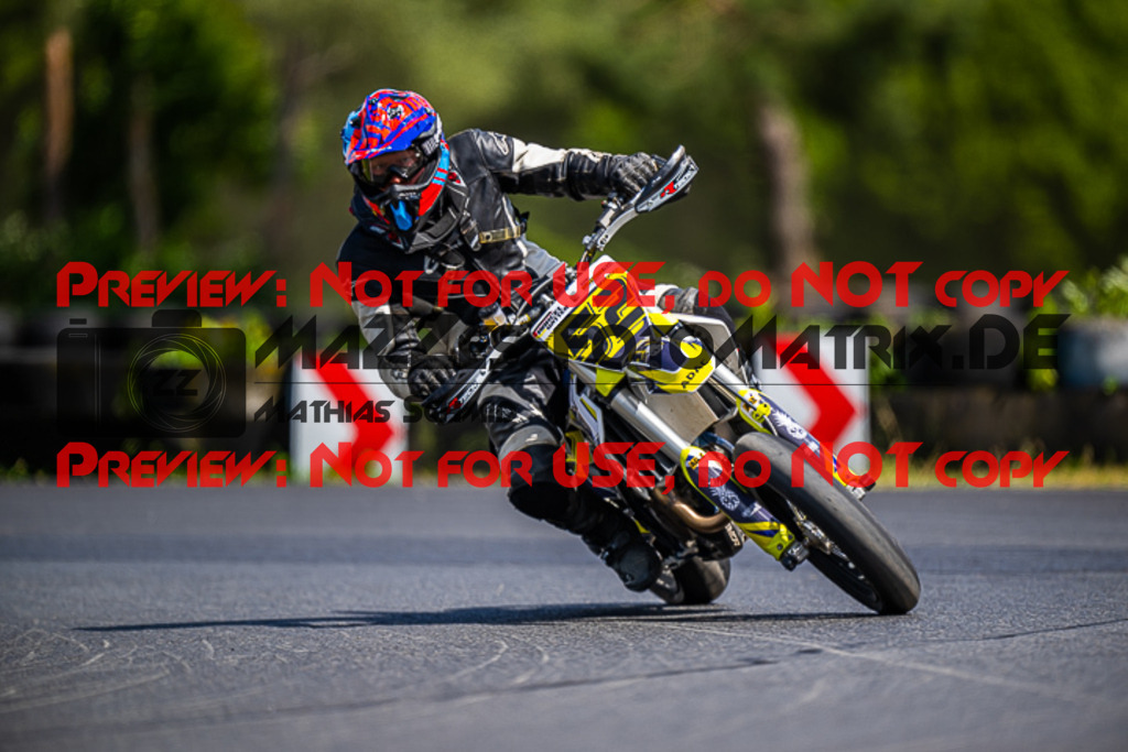 MaZZes_FotoMatrix_220528_1434 | Fotograf Mathias Schmid
Sportfotograf,
Eventfotograf,
Hochzeitsfotograf,
Portraitfotograf