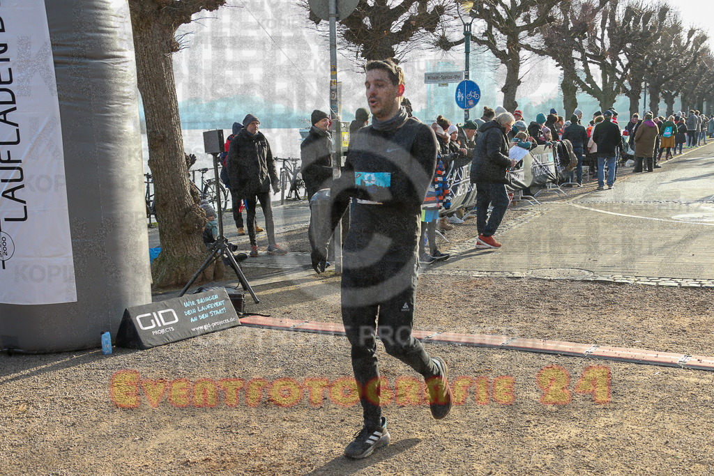 241231_1153_EX1_2823 | Sportfotografie im Rhein-Sieg Kreis, Köln, Bonn, NRW, Rheinland Pfalz, Hessen, etc. Unser Tätigkeitsfeld umfasst den Laufsport vom Volkslauf über den Marathon, Duathlon, Triathon bis zum Ultralauf wie Kölnpfad Ultra oder Schindertrail.