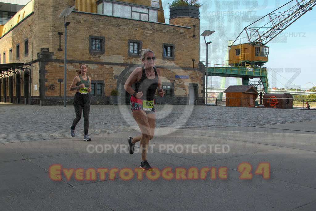 250920_1501_EV4_7894 | Sportfotografie im Rhein-Sieg Kreis, Köln, Bonn, NRW, Rheinland Pfalz, Hessen, etc. Unser Tätigkeitsfeld umfasst den Laufsport vom Volkslauf über den Marathon, Duathlon, Triathon bis zum Ultralauf wie Kölnpfad Ultra oder Schindertrail.
