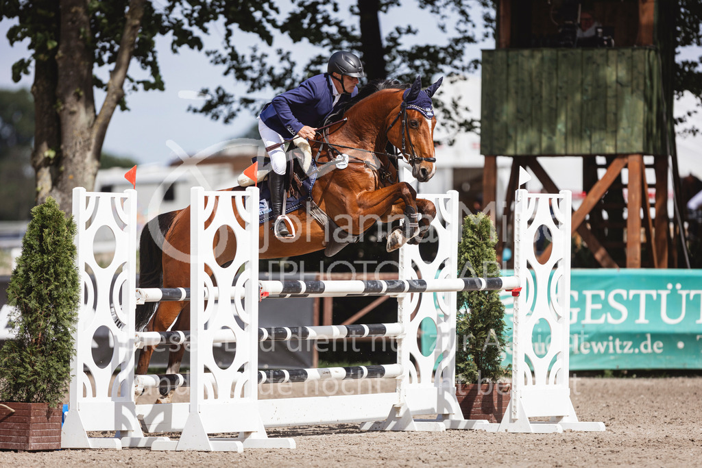 250506_Mühlen_SprPf-L2-449 | Deine schönsten Turniermomente als professionelle Fotos! Entdecke hochwertige Pferdesport-Fotografie im Online-Shop. Jetzt Fotos finden & bestellen!
