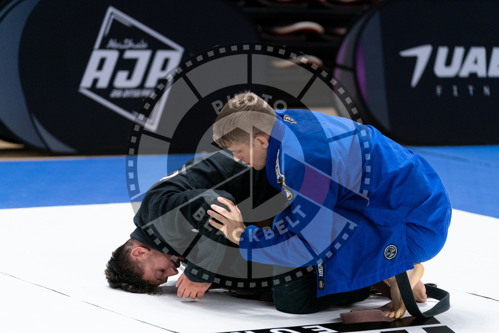 20241012PBB5374 | Athletes compete during the AJP Tour Europe Continental Jiu-Jitsu Professional Championship on October 12, 2024 in Almere near Amsterdam, Netherlands. © Chiara Dazi / photoblackbelt