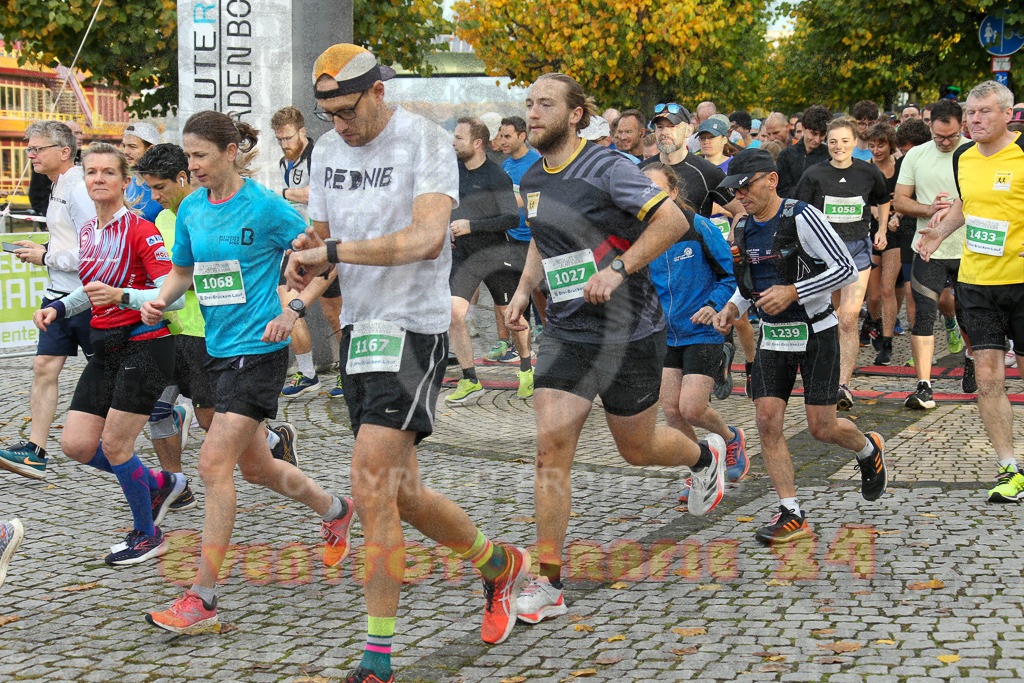 241020_0948_EX1_7132 | Sportfotografie im Rhein-Sieg Kreis, Köln, Bonn, NRW, Rheinland Pfalz, Hessen, etc. Unser Tätigkeitsfeld umfasst den Laufsport vom Volkslauf über den Marathon, Duathlon, Triathon bis zum Ultralauf wie Kölnpfad Ultra oder Schindertrail.