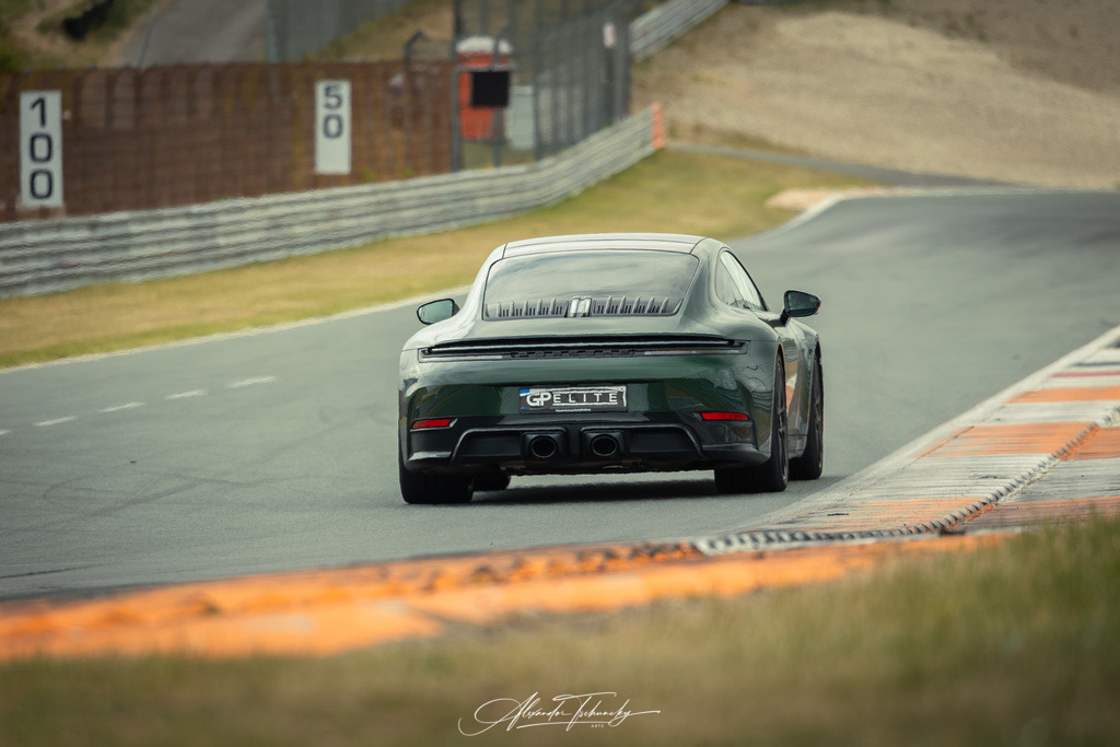 R6AT2402 _Alexander Tschuncky | Entdecken Sie die faszinierende Welt von Alexander Tschuncky Arts: Kreative Fotografie, atemberaubende Automobilkunst und hochwertiger Bilderdruck. Lassen Sie sich inspirieren! - Realisiert mit Pictrs.com