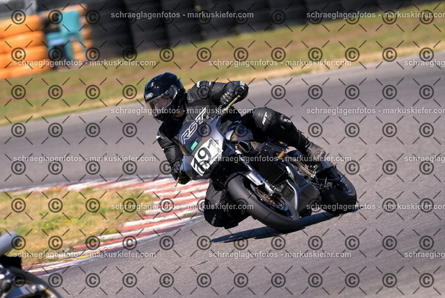 26bt04-2205 | markuskiefer.com - Realisiert mit Pictrs.com