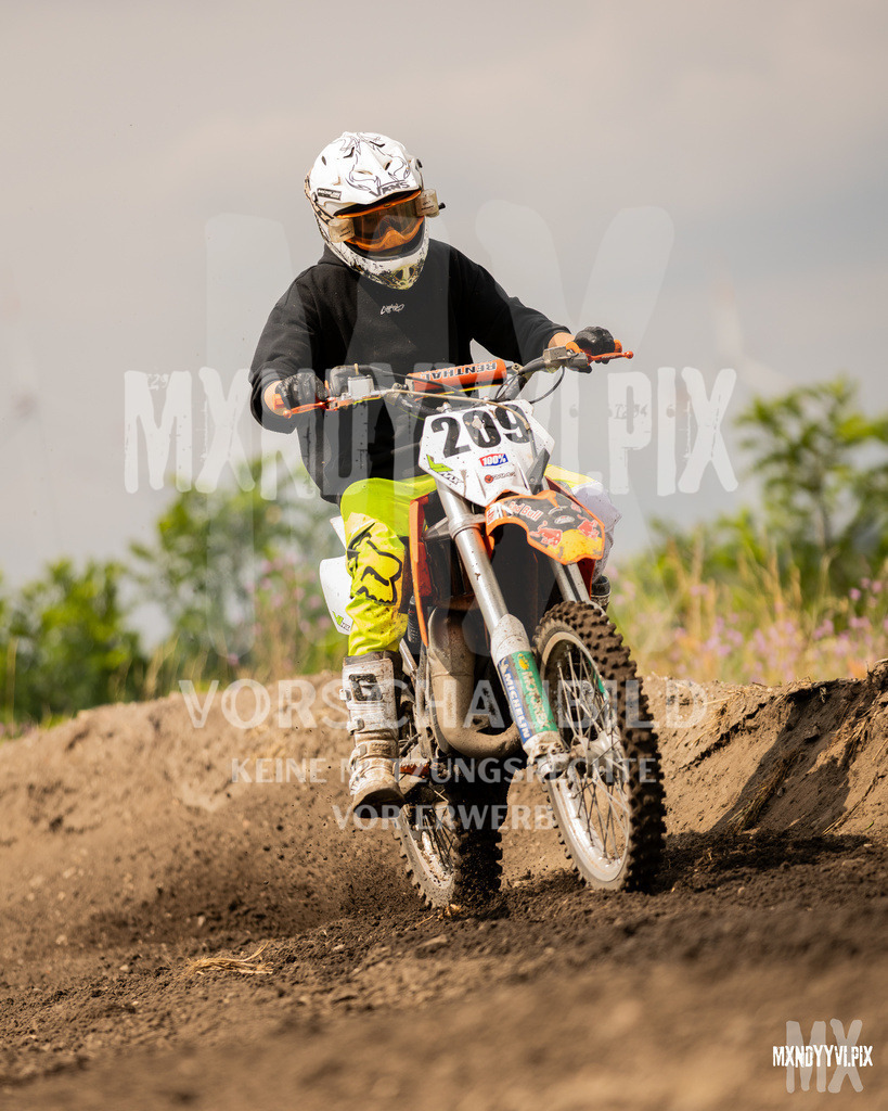 866A1524 | mxndyyvipix