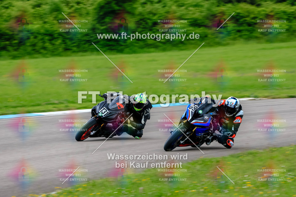 MotoTeam-3647 | Hier findet Ihr Bilder von Touristenfahrten auf der Nürburgring Nordschleife oder von anderen Veranstaltungen die ich besucht habe. Viel Spass beim Durch Schauen 