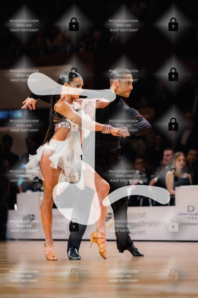 Goldstadtpokal 2025 - WDSF World Open Latin 6th (23) Tomer Zveniatsky _ Elizaveta Pustornakova (Israel)-2025-01-25-2057 | Webshop for digital downloads and prints of dance sport, event & show photographer Julian Link - Realisiert mit Pictrs.com