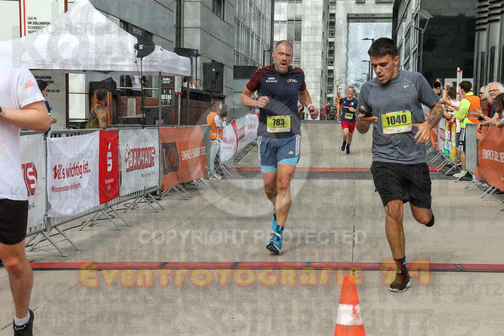 250920_1323_EX1_4255 | Sportfotografie im Rhein-Sieg Kreis, Köln, Bonn, NRW, Rheinland Pfalz, Hessen, etc. Unser Tätigkeitsfeld umfasst den Laufsport vom Volkslauf über den Marathon, Duathlon, Triathon bis zum Ultralauf wie Kölnpfad Ultra oder Schindertrail.