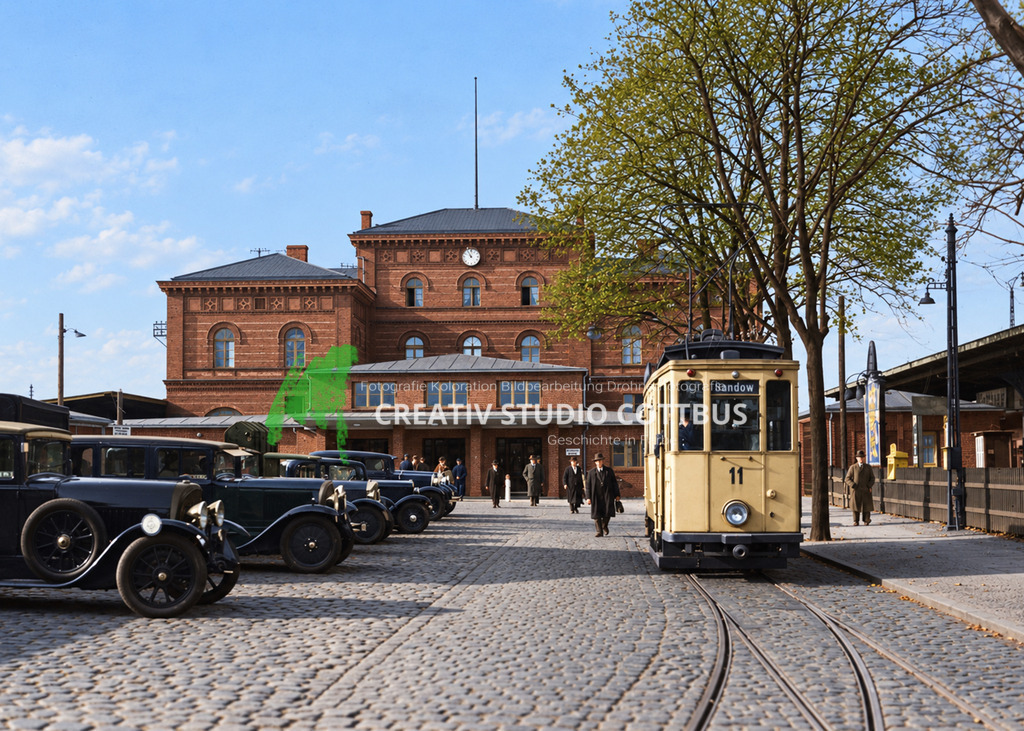 Bahnhof Cottbus 1936 | KI-nachbearbeitet - Realisiert mit Pictrs.com