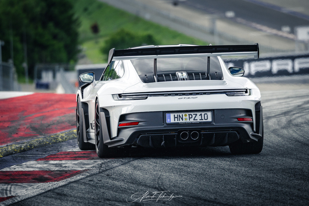 R6PZ2543 _Alexander Tschuncky | Entdecken Sie die faszinierende Welt von Alexander Tschuncky Arts: Kreative Fotografie, atemberaubende Automobilkunst und hochwertiger Bilderdruck. Lassen Sie sich inspirieren! - Realisiert mit Pictrs.com