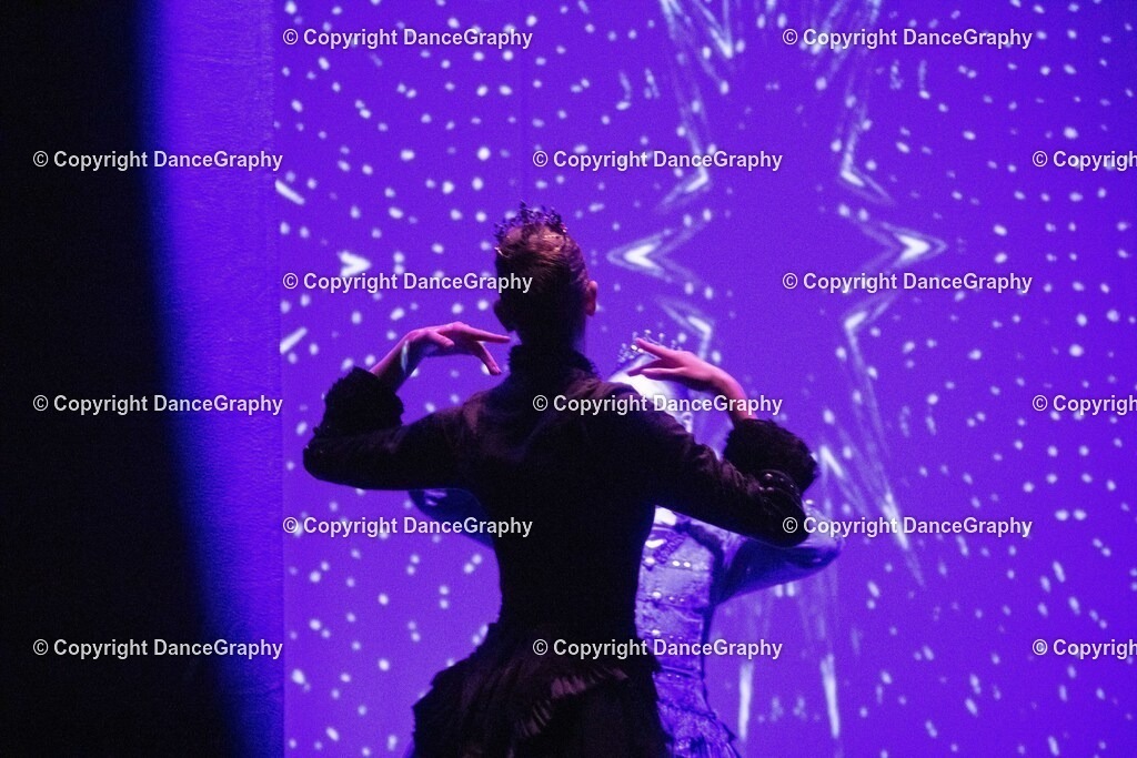 GPHY2645 | DanceGraphy - Realisiert mit Pictrs.com