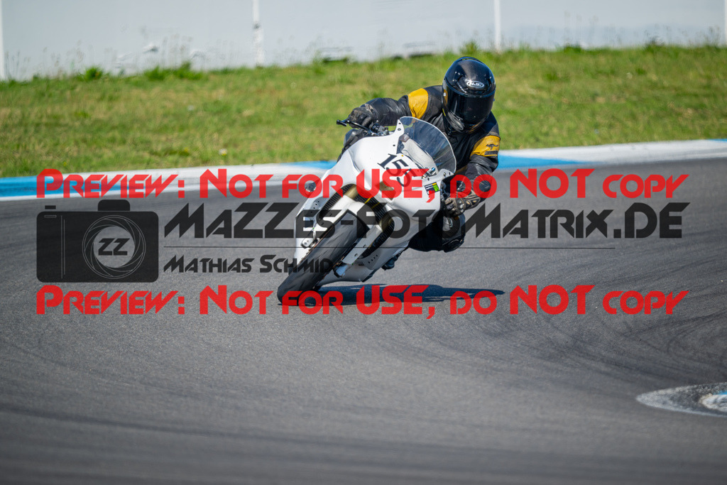 MaZZes-Fotomatrix-20260523-117558 | GRUEN