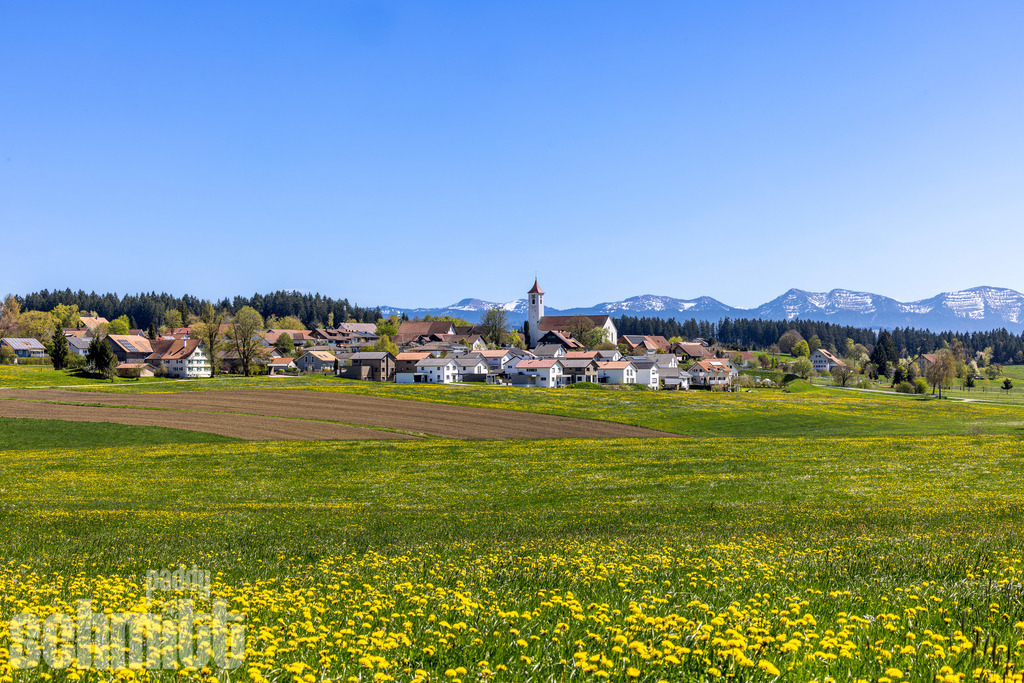 PS-Christazhofen-2026-01 | Entdecke die größte Bildgalerie der Region mit Fotografien aus dem Allgäu, der Bodenseeregion, Oberschwaben, dem Donautal und der Schwäbischen Alb. Landschaften, Luftaufnahmen und Reisefotografie als Wandbild und Fotokunst. - Realisiert mit Pictrs.com