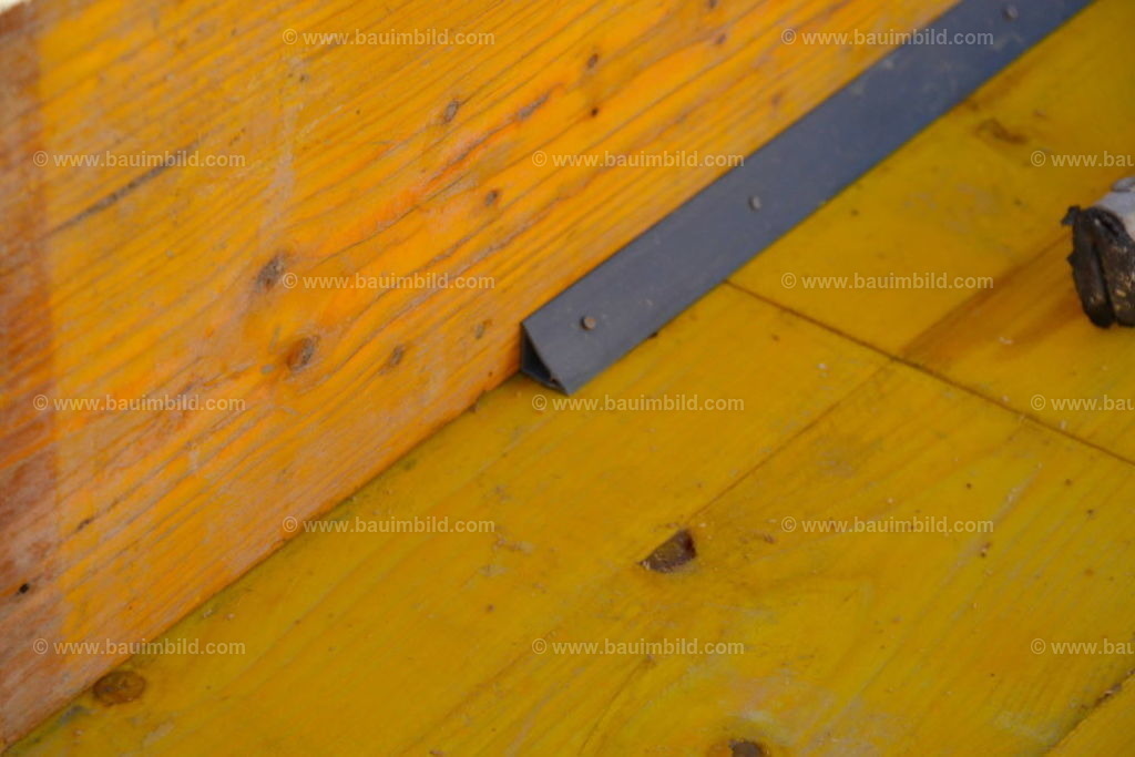 bib-lg04-betonarbeiten-0543 | Nach LV-Leistungsgruppen sortierte Detailfotos über den Bau eines Hauses. Alle Hausbau-Bilder direkt vom Urheber und Autor der Website Haus-Selber-Bauen.com