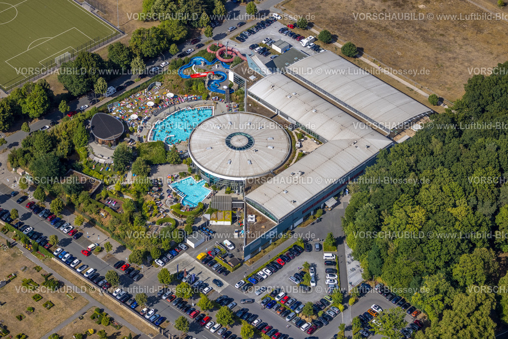 Hamm220801057 | Luftbild vom Badespaß bei über 30 Grad im Maximare Mitte, Hamm, Ruhrgebiet, Nordrhein-Westfalen, Deutschland