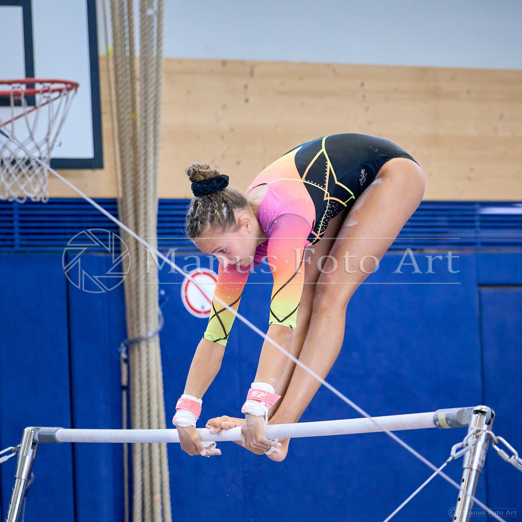 2024-10-06-1-A-DSC01704 | Professionelle Sportfotografie in Hamburg, Schleswig-Holstein und Niedersachsen – spezialisiert auf Rhönrad, Geräteturnen, Leistungsturnen und rhythmische Sportgymnastik. Bundesweite Begleitung von Rhönrad-Events. Jetzt Sport-Fotos - Realisiert mit Pictrs.com