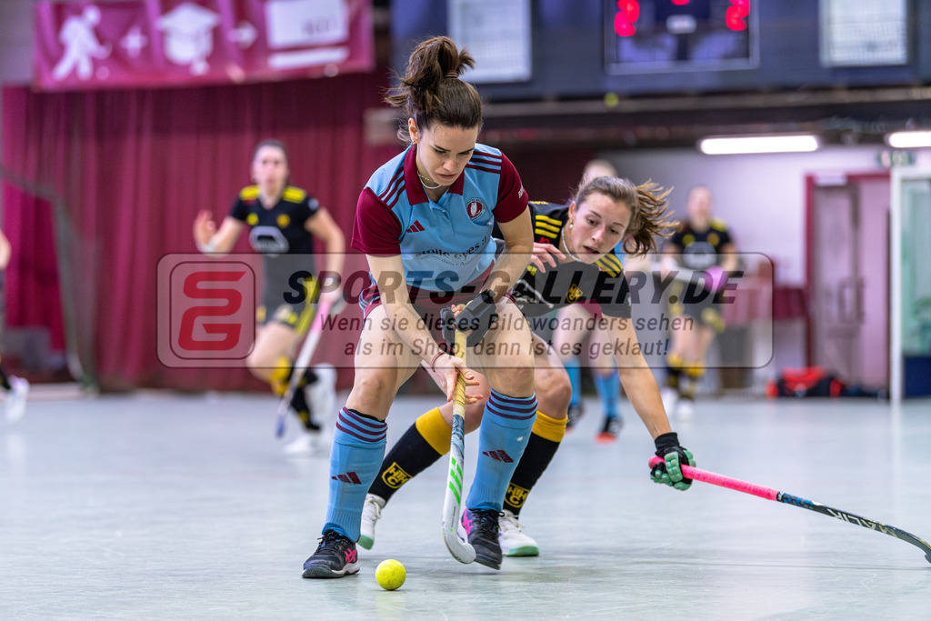 SM_2025-01-12_wD5_-94 | 1.Bundesliga Hallenhockey  (W) UHC - HTHC / 2:3 (2:1)