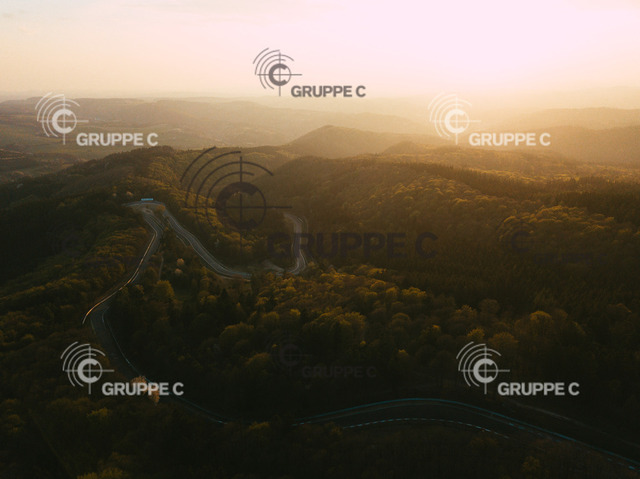 NBG180420_2628JS_JS | Nuerburgring Nordschleife - Foto: Gruppe C Photography - Realisiert mit Pictrs.com