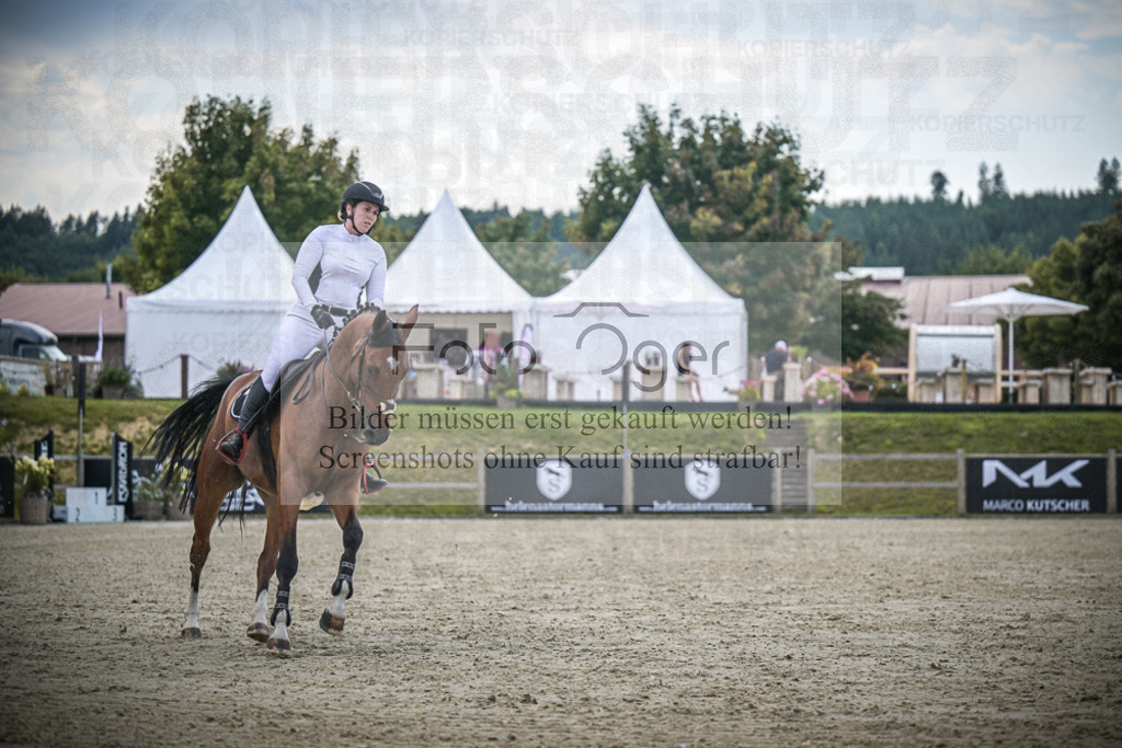 DOS_6978 | Entdecke hochwertige Reitturnierfotos von Foto Oger. Professionell, emotional und authentisch – jetzt Lieblingsmomente im Shop bestellen.Deutschlandweite Turnierfotografie. - Realisiert mit Pictrs.com