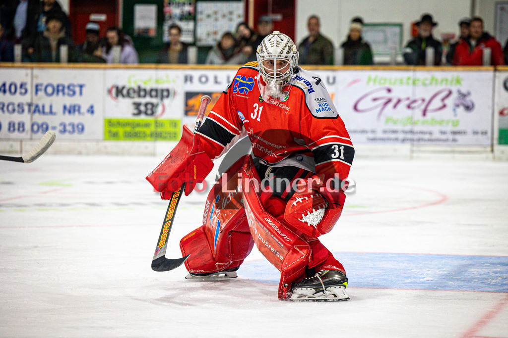 TSV Peißenberg MINERS vs EHC Königsbrunn | Eishockey Bayernliga Vorrunde 2024/2025, TSV Peißenberg MINERS vs EHC Königsbrunn, 20241027,Korbinian SERTL (Miners Goali 31) in Aktion,2024-10-27 in Peißenberg (Eisstadion)Korbinian SERTL (Miners Goali 31)Copyright: WolfgangxLindner