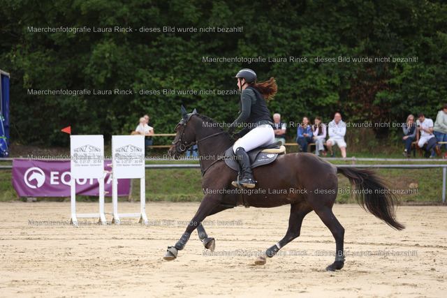 HG9A0112 | laurarinckfotografie - Realisiert mit Pictrs.com