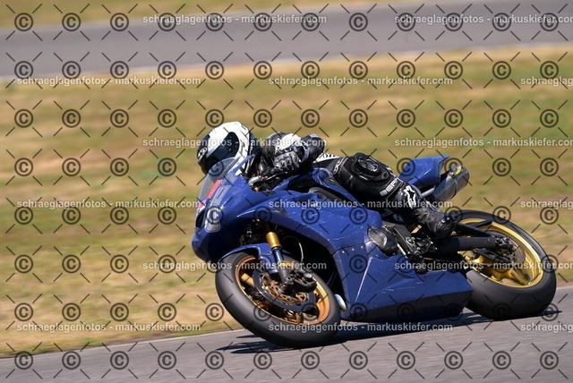 26bt04-1603 | markuskiefer.com - Realisiert mit Pictrs.com