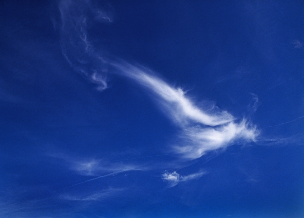 Wolkentanz_Lichtworte | Wolkenbild aus der Serie Lichtworte.   Format möglich bis A0