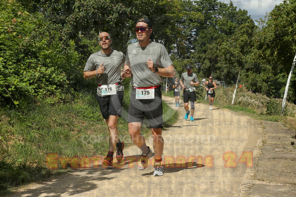 250824_1247_EX1_0526 | Sportfotografie im Rhein-Sieg Kreis, Köln, Bonn, NRW, Rheinland Pfalz, Hessen, etc. Unser Tätigkeitsfeld umfasst den Laufsport vom Volkslauf über den Marathon, Duathlon, Triathon bis zum Ultralauf wie Kölnpfad Ultra oder Schindertrail.