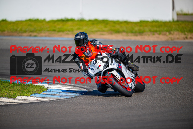 MaZZes_FotoMatrix_240520_6021986_6792 | ROT