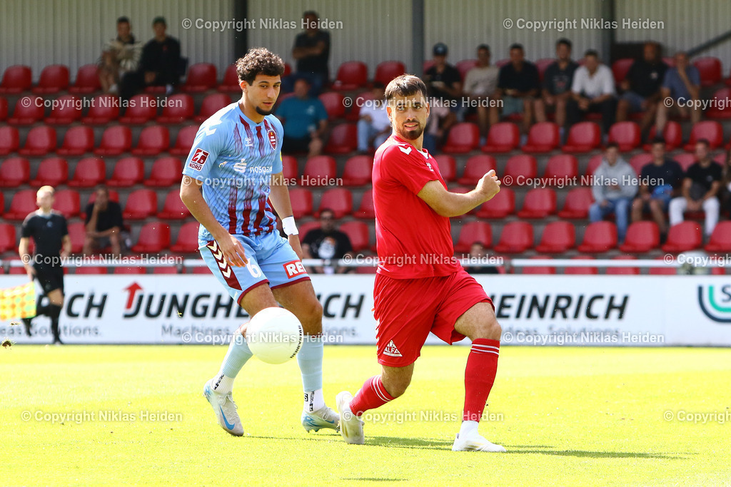 NH_FCEintrachtNorderstedt_SCWeicheFlensburg08_RegionalligaNord_01092024 | #6 Ersin Zehir (FC Eintracht Norderstedt), #6 Mohamed Cherif (SC Weiche Flensburg 08)Fußball I Herren I Regionalliga Nord I Saison 2024-2025 I 7. Spieltag I FC Eintracht Norderstedt - SC Weiche Flensburg 08 I 01.09..2024 I Edmund-Plambeck-Stadion