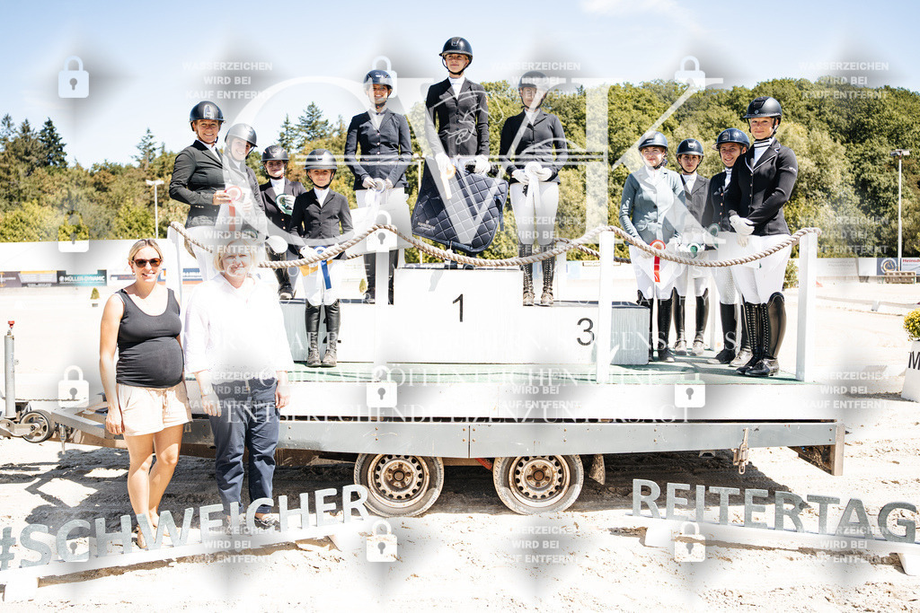 CK704960 | Turnierfotografie Pferdefotografie Trier Rheinland-Pfalz Pferdesport Reitsport Tierfotografie Sportfotografie Pferdevideo Pferdevideografie Equestrianvideography equestrianphotography  - Realisiert mit Pictrs.com