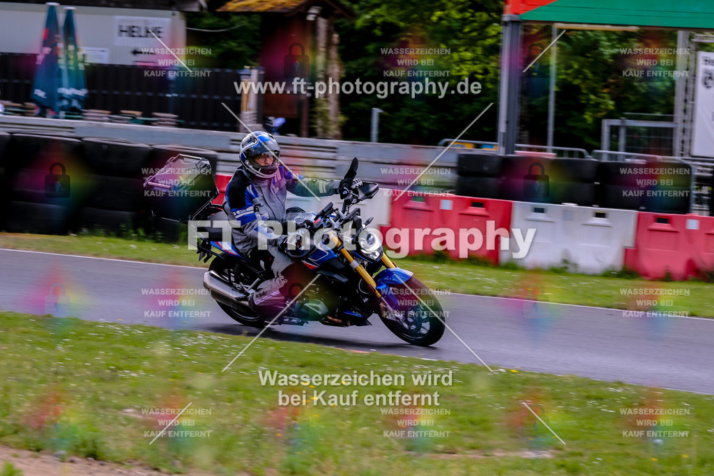 MotoTeamVBK-20984 | Hier findet Ihr Bilder von Touristenfahrten auf der Nürburgring Nordschleife oder von anderen Veranstaltungen die ich besucht habe. Viel Spass beim Durch Schauen 