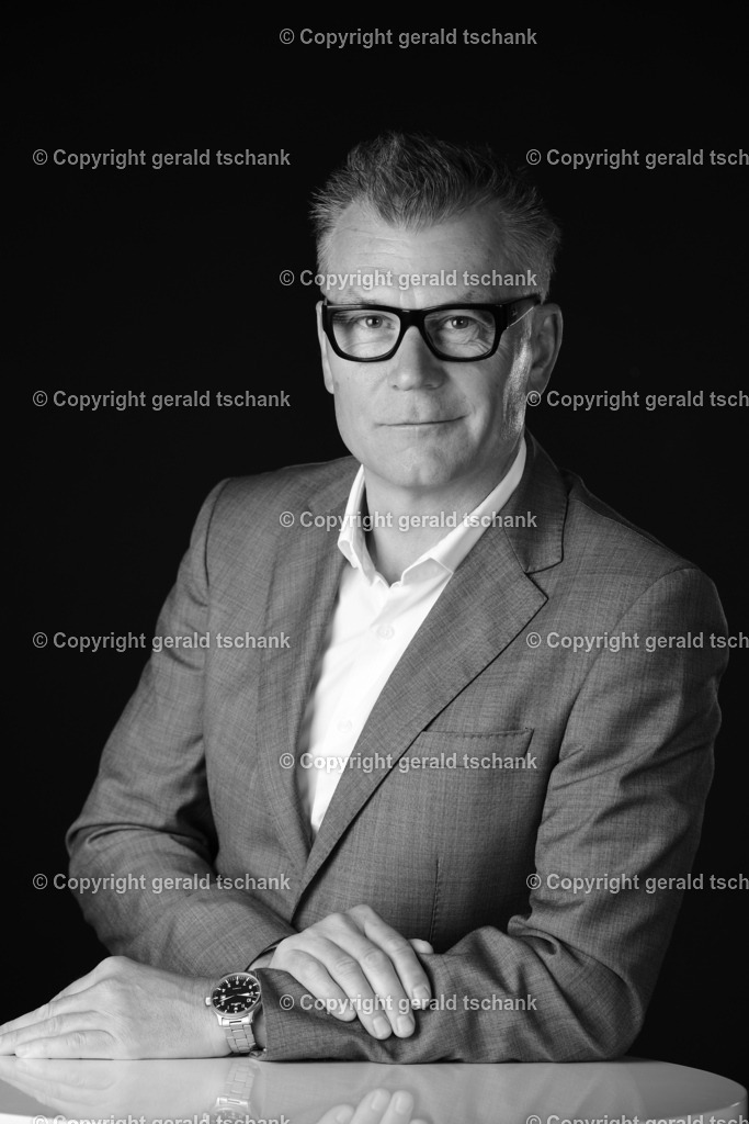 DSC_8110 | Wählen Sie hier bitte Ihr bestes Foto aus, mit diesem Bild wird Ihr Set produziert. Sollten Sie kein Bild wählen oder mehrere suchen wir das Beste aus!