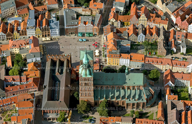 Stralsund12082117 | Stralsund, mit der von Wasser umgebenen Altstadtinsel am Strelasund, Kirche St.Nikolai,  Stralsund, Ostsee, Mecklenburg-Vorpommern, Deutschland, Europa