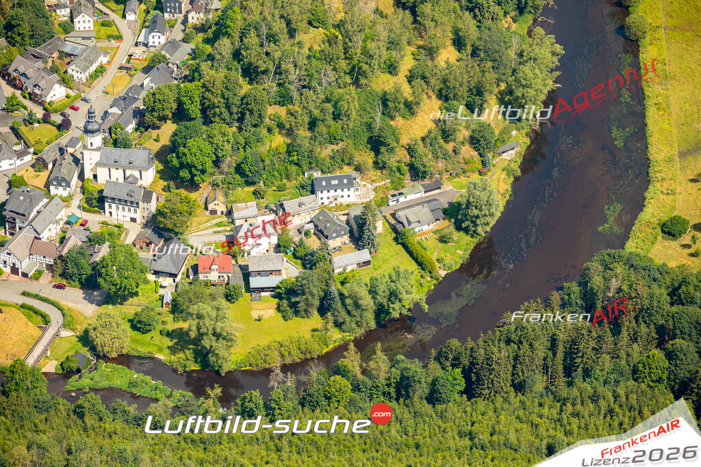 Das Luftbild zeigt : Sparnberg Hirschberg - Die Luftaufnahme wurde 2024 vom UL-Flugzeug aus erstellt ( keine Drohne ) - Hochauflösende Luftaufnahme - Für grossformatige Ausdrucke geeignet. Die Geschenkidee !Mit Lizenz und Bildrechte bestellbar