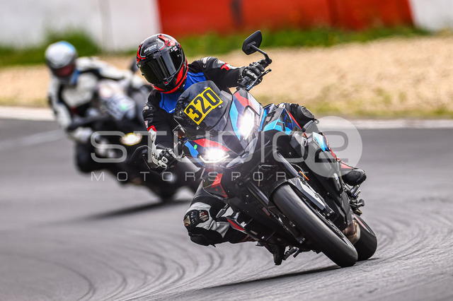 0320-240624_NR-002_320 | Deine Full-Service-Agentur für ✔️Videoproduktionen und ✔️Motorsportfotografie Jetzt Angebot anfragen!