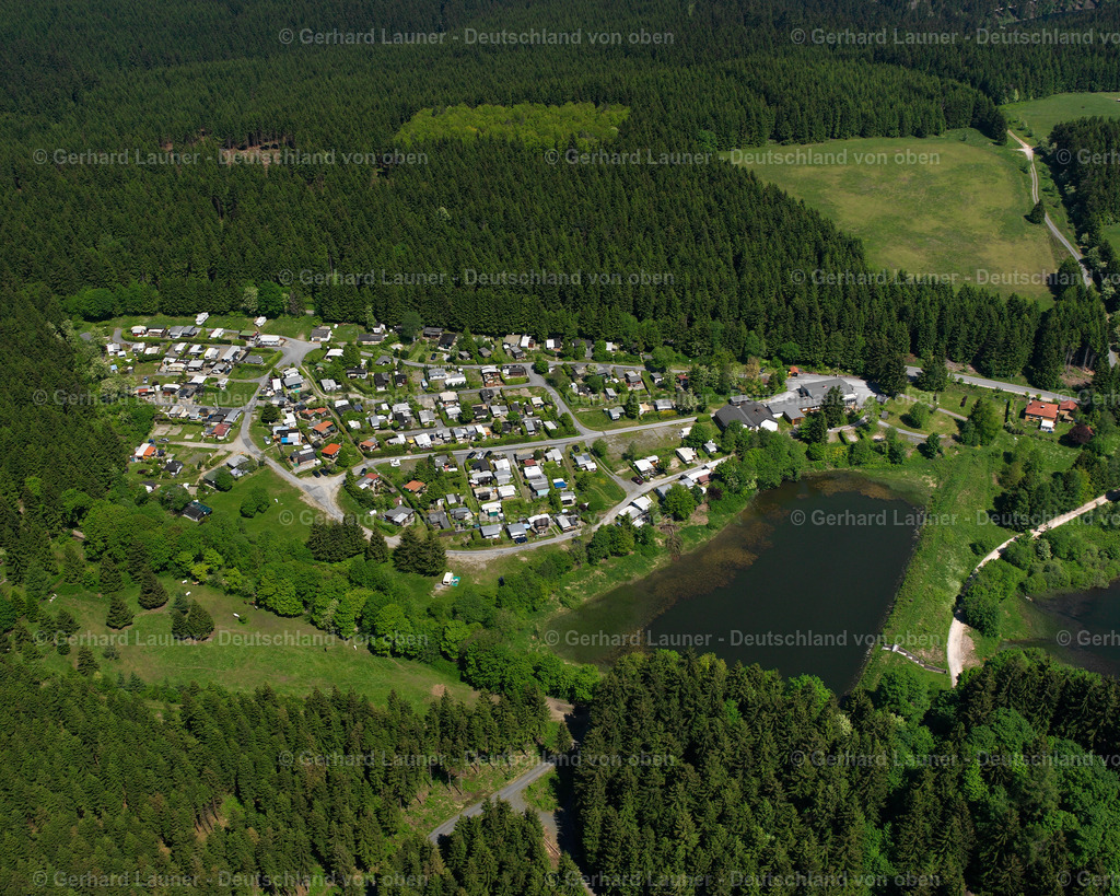 2638545 | CLAUSTHAL-ZELLERFELD 09.06.2006 Wohngebiet einer Einfamilienhaus- Siedlung  in Clausthal-Zellerfeld im Bundesland Niedersachsen, Deutschland // Single-family residential area of settlement  in Clausthal-Zellerfeld in the state Lower Saxony, Germany Foto: Gerhard Launer