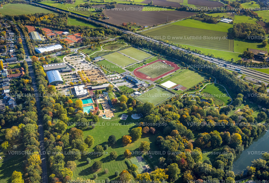 Moers221003999 | Luftbild, Großsportanlage Filder Benden, Tennisplätze, Fußballplatz, ENNI Solimare Schwimmbad, Moers-Vinn, Moers, Ruhrgebiet, Nordrhein-Westfalen, Deutschland