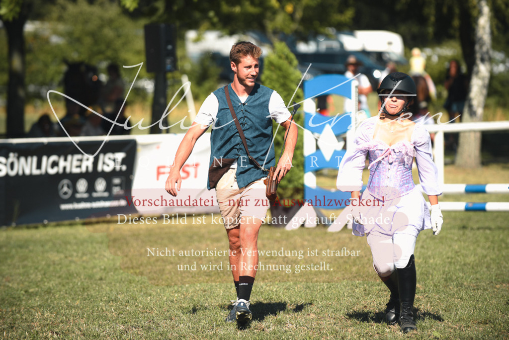 DSC_7785 | Pferde- und Turnierfotografie in Westsachsen. Pferdeportraits, Auftragszeichnungen und intuitive Kunst.