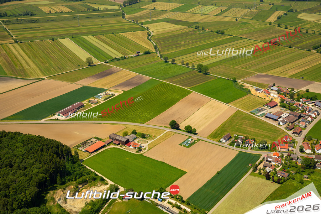 Das Luftbild zeigt  Winterrieden - Die Luftaufnahme wurde 2023 vom UL-Flugzeug aus erstellt ( keine Drohne ) - Hochauflösende Luftaufnahme - Für grossformatige Ausdrucke geeignet. Die Geschenkidee !Mit Lizenz und Bildrechte bestellbar