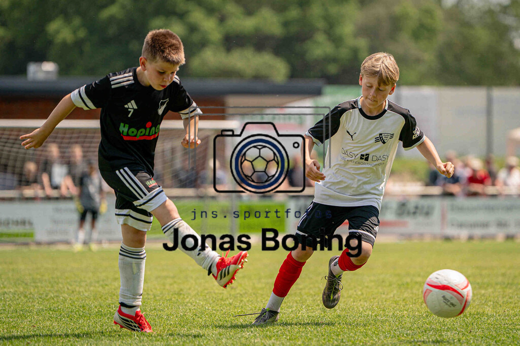 Fußball I E-Junioren I Saison 2025-2026 I OM-Cup Lüsche I Sonntag  I 23905 | jns.sportfotos - Realisiert mit Pictrs.com