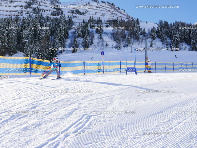 Jana  (3) | Photos von der Skischule Warth - Realisiert mit Pictrs.com