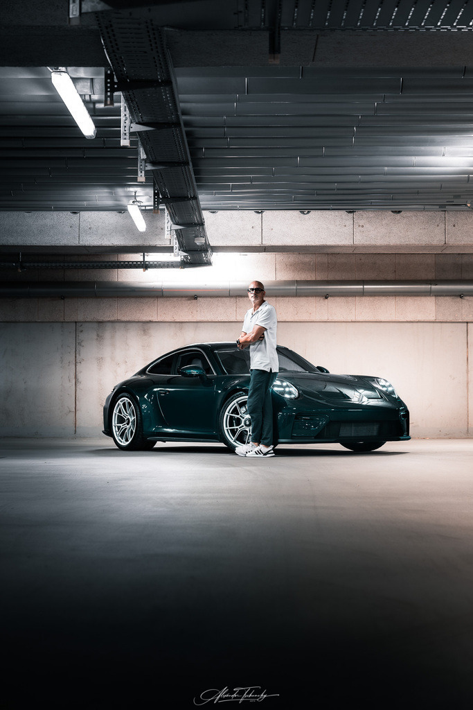 911 GT3 Touring Arlogrünmetallic | Entdecken Sie die faszinierende Welt von Alexander Tschuncky Arts: Kreative Fotografie, atemberaubende Automobilkunst und hochwertiger Bilderdruck. Lassen Sie sich inspirieren! - Realisiert mit Pictrs.com