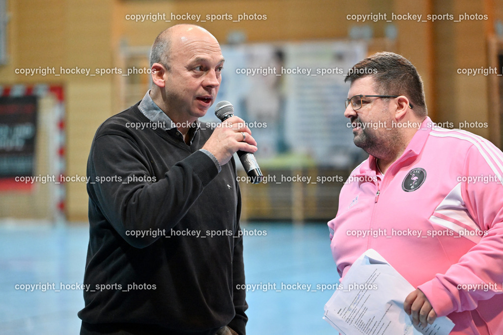 Carinthia Flamengo Futsal Club vs. Futsal Klagenfurt | Kärntner Fussball Präsident Martin Mutz, ÖFB Funktionär Jürgen Riepl, Carinthia Flamengo Futsal Club vs. Futsal Klagenfurt, Carinthia Flamengo Futsal Club vs. Futsal Klagenfurt am 01.12.2024 in Klagenfurt (Ballspielhalle Viktring), Austria, (Photo by Bernd Stefan)