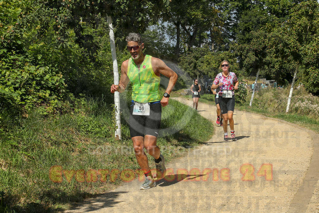 250824_1233_EX1_9720 | Sportfotografie im Rhein-Sieg Kreis, Köln, Bonn, NRW, Rheinland Pfalz, Hessen, etc. Unser Tätigkeitsfeld umfasst den Laufsport vom Volkslauf über den Marathon, Duathlon, Triathon bis zum Ultralauf wie Kölnpfad Ultra oder Schindertrail.