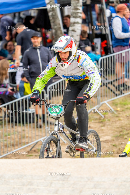 BayBMX2026-05363 | Fotogalerie von Thomas Dettweiler mit Eventbildern und lizenzfreien Fotos. Perfekt als Wandbild, für Büro, Website oder private Nutzung. - Realisiert mit Pictrs.com